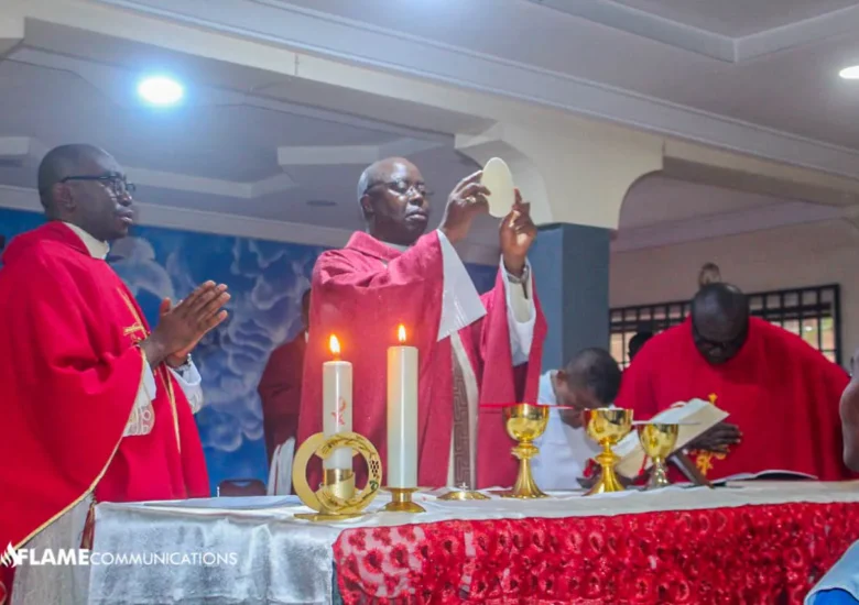 Bishop Onaga Blesses and Dedicates Sacred Altar and Pulpit at Daughters of Divine Love Novitiate Chaplaincy